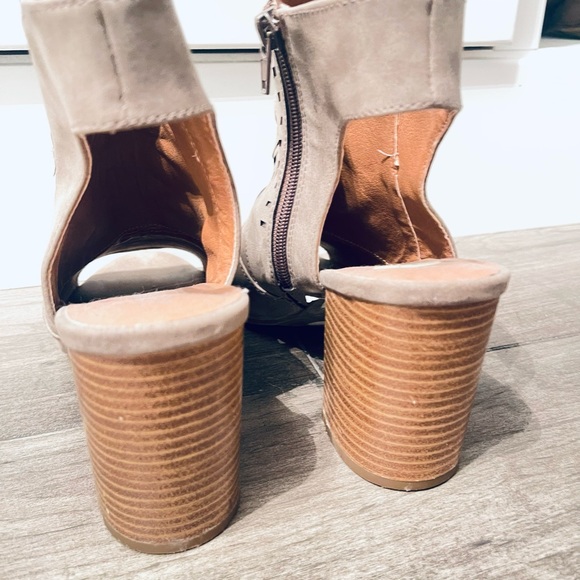 Open Toe Heeled Booties - Picture 4 of 4